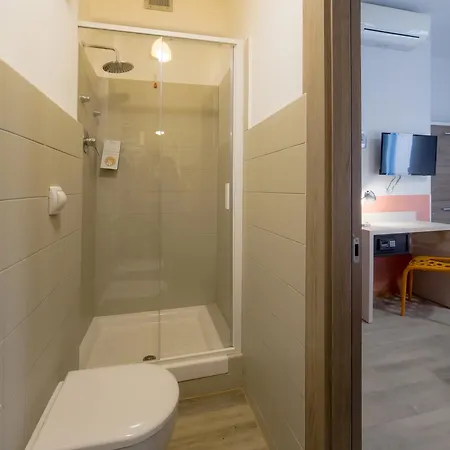 Nologo Hotel 2*