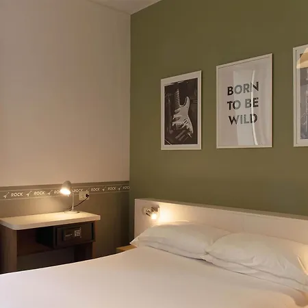 Sure By Western Nologo Hotel