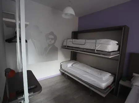 Nologo Hotel