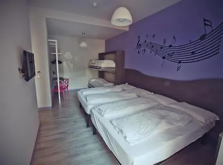Hotel Nologo 2*