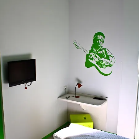 Hotel Nologo 2*