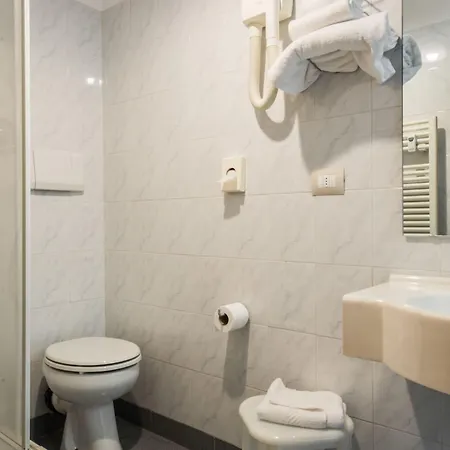 Hotel Nologo 2*