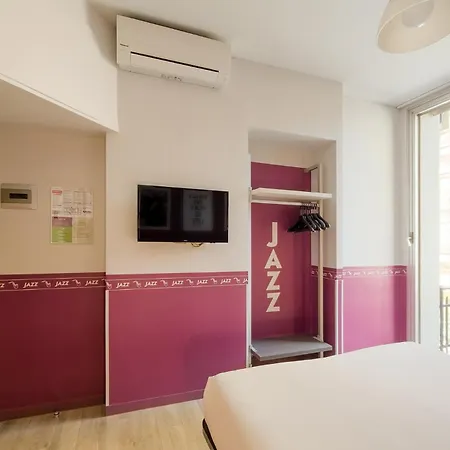 Nologo Hotel 2*