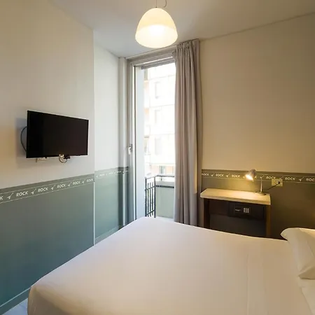 Nologo Hotel