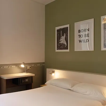 Hotel Nologo