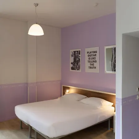 Nologo Hotel 2*