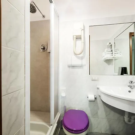 Hotel Nologo 2*