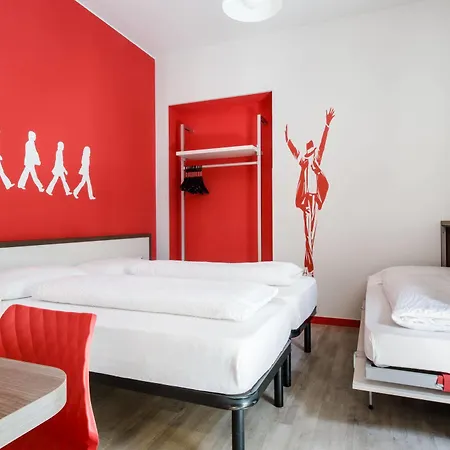 Nologo Hotel
