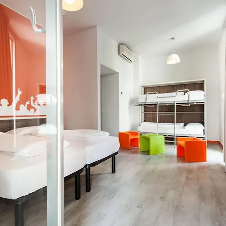 Nologo Hotel