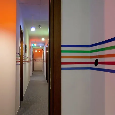 Otel Nologo 2*