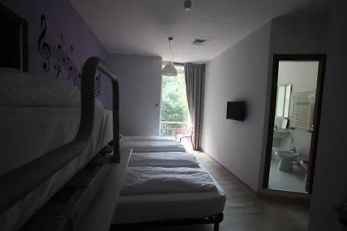 酒店 纳罗格酒店 2*