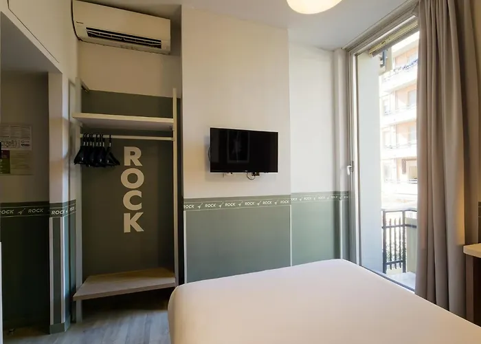 纳罗格酒店 2* 热那亚