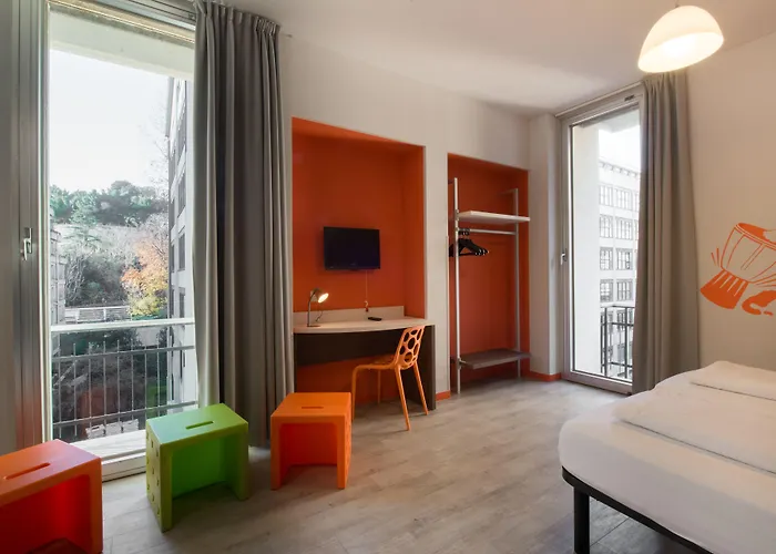 纳罗格酒店 酒店