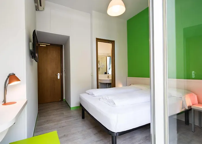 纳罗格酒店 2* 热那亚