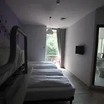 Hotel Nologo 2*